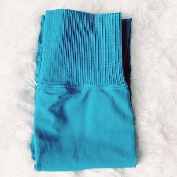 FREE PEOPLE SET - Picture 8 of 8